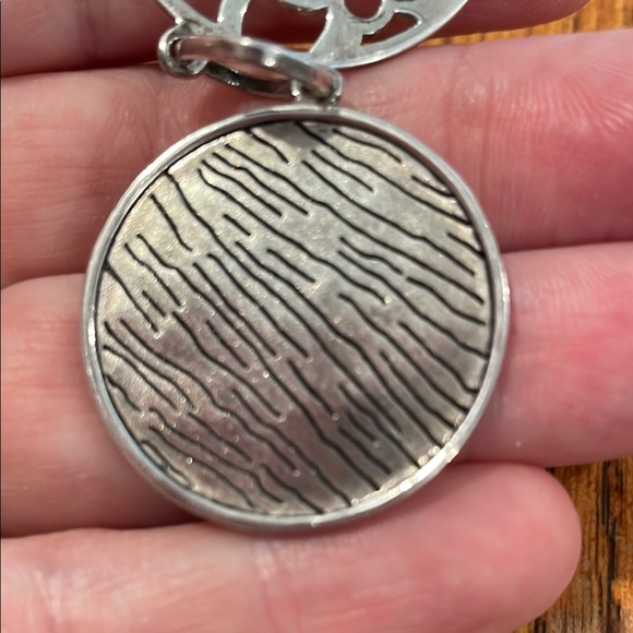 Silpada Silver Floral Pendant - Picture 3 of 5